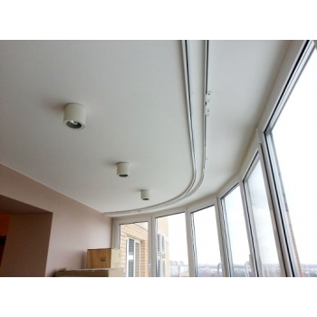 Эркерный, гнутый профильный потолочный карниз