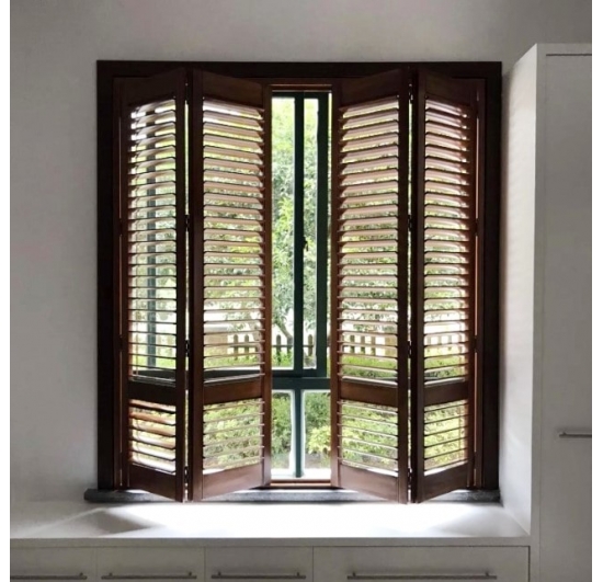 Фото Ставни на окна деревянные Шаттерсы деревянные